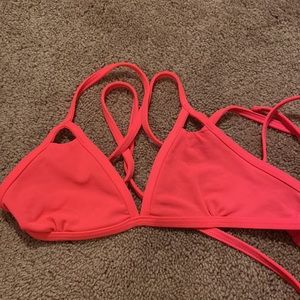1 bikini top, 1 bottom